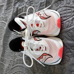 Saucony Endorphin PRO